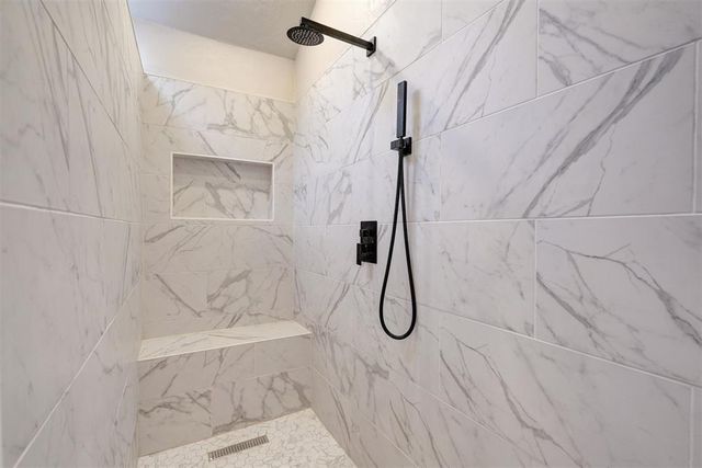 1019 Dustin Drive, Edmond, OK 73003