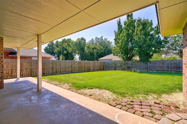 1019 Dustin Drive, Edmond, OK 73003