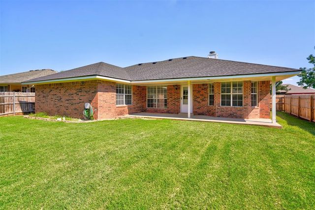 1019 Dustin Drive, Edmond, OK 73003
