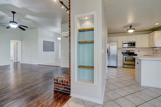 1019 Dustin Drive, Edmond, OK 73003