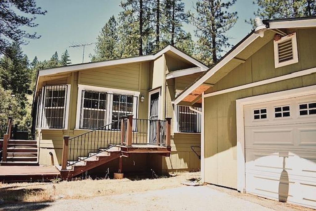 26650 Old Loggers Ln, Colfax, CA 95713