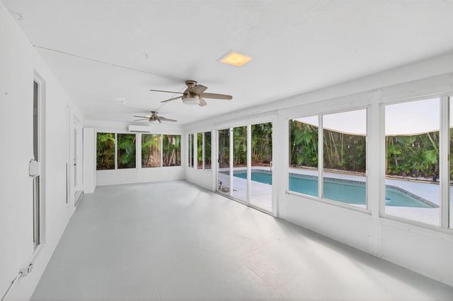 699 NW 16th Avenue, Boca Raton, FL 33486