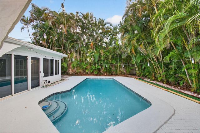 699 NW 16th Avenue, Boca Raton, FL 33486