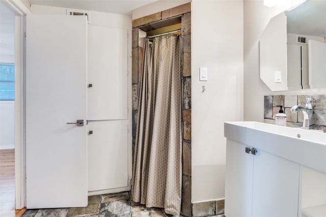 6106 Linden Lane, Dallas, TX 75230