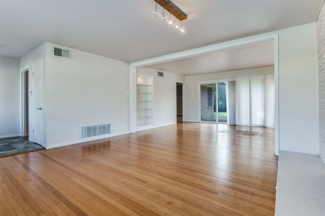 6106 Linden Lane, Dallas, TX 75230