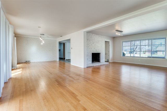 6106 Linden Lane, Dallas, TX 75230