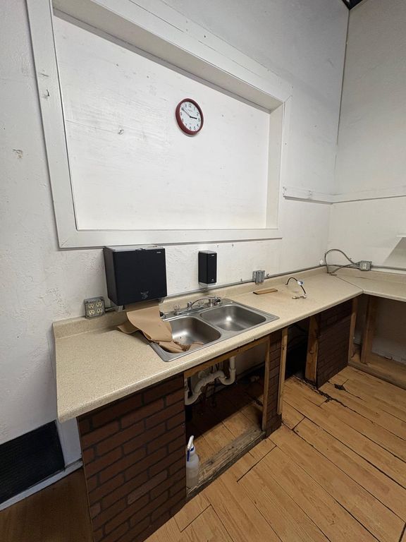 303 W 2nd Ave, Spokane, WA 99201 photo 4