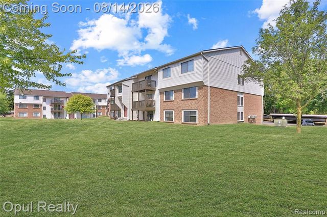 30052 W 12 Mile Road 68, Farmington, MI 48334