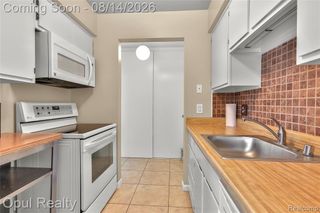 30052 W 12 Mile Road 68, Farmington, MI 48334