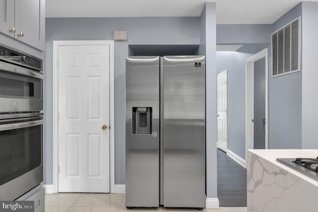 15704 BEAU RIDGE DR, Woodbridge, VA 22193