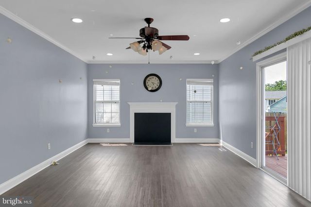 15704 BEAU RIDGE DR, Woodbridge, VA 22193