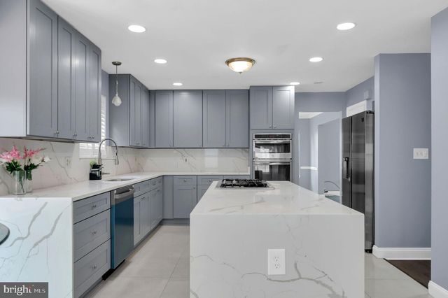 15704 BEAU RIDGE DR, Woodbridge, VA 22193