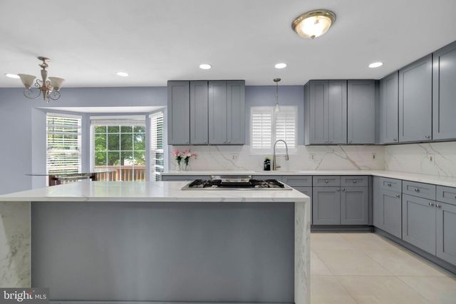 15704 BEAU RIDGE DR, Woodbridge, VA 22193