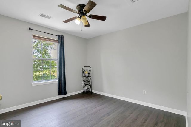 15704 BEAU RIDGE DR, Woodbridge, VA 22193