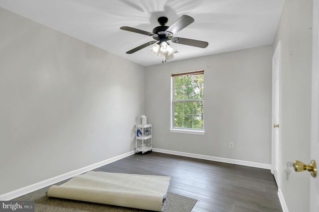 15704 BEAU RIDGE DR, Woodbridge, VA 22193