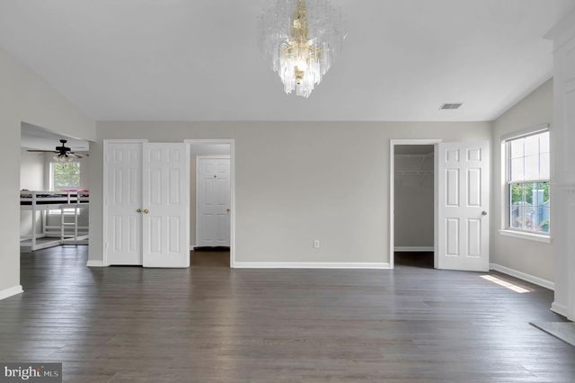 15704 BEAU RIDGE DR, Woodbridge, VA 22193