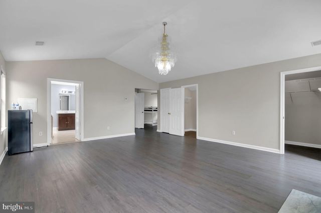 15704 BEAU RIDGE DR, Woodbridge, VA 22193
