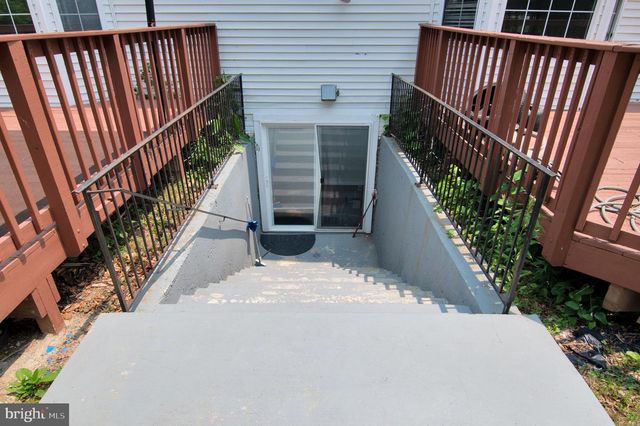 15704 BEAU RIDGE DR, Woodbridge, VA 22193