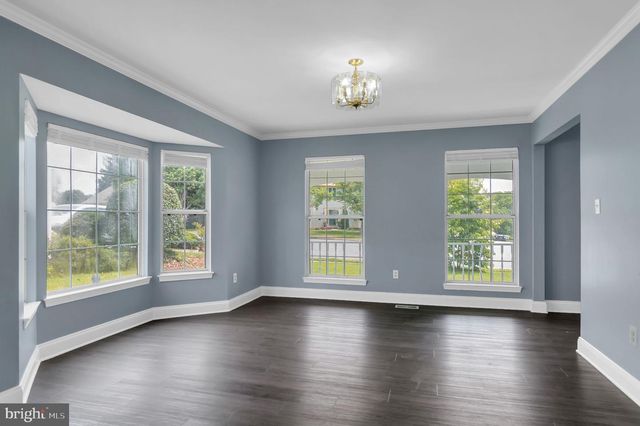15704 BEAU RIDGE DR, Woodbridge, VA 22193