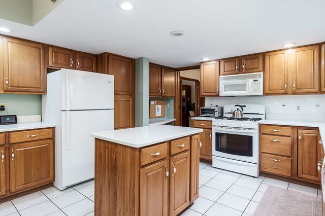 3342 Montlake Drive, Rockford, IL 61114