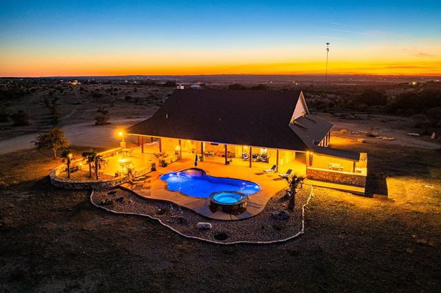 2799 Ridge Lane Rd, Christoval, TX 76935