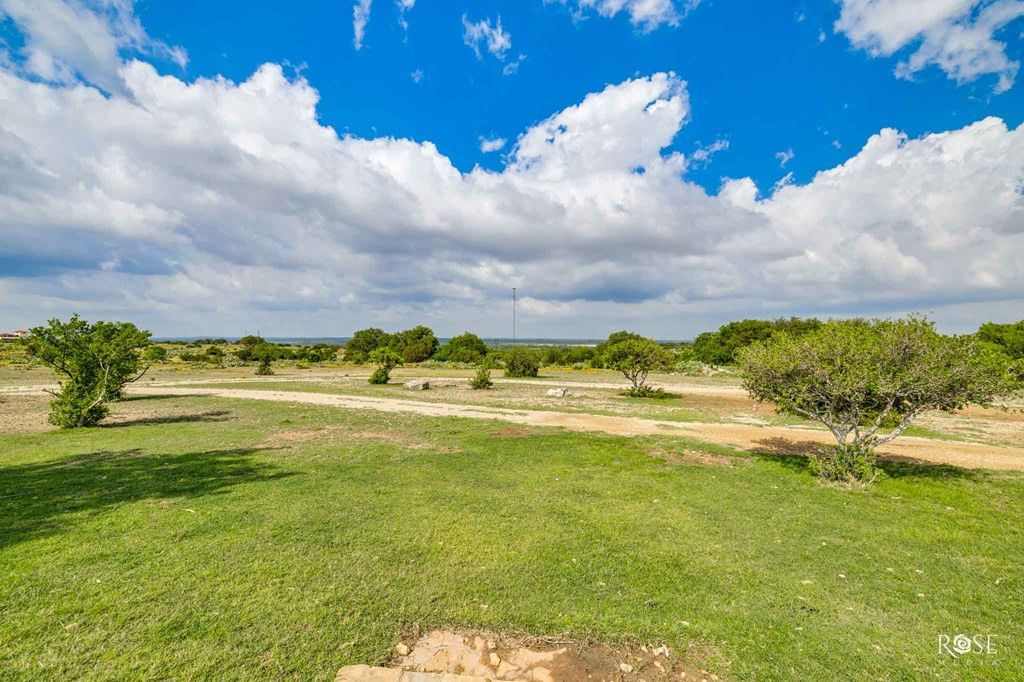 Image 10 of property listing at 2799 Ridge Lane Road, Christoval, TX 76935