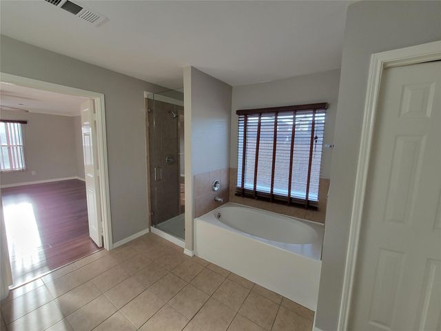 12514 Berry Laurel Lane, Houston, TX 77014
