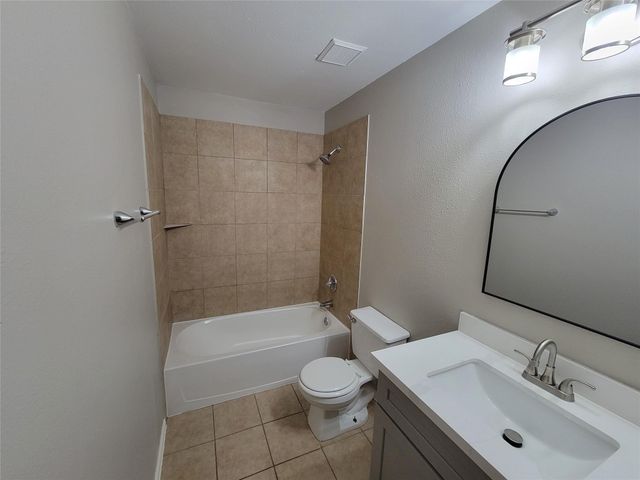 12514 Berry Laurel Lane, Houston, TX 77014