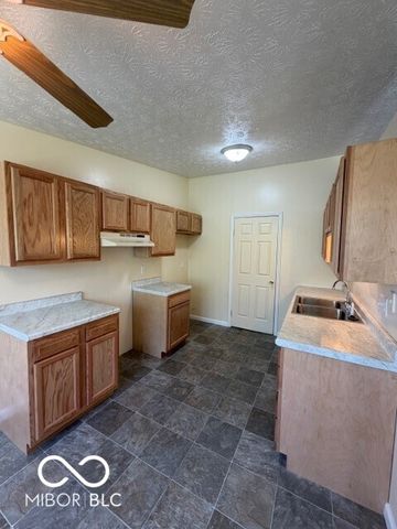 11019 Essen Court, Indianapolis, IN 46235