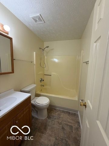 11019 Essen Court, Indianapolis, IN 46235