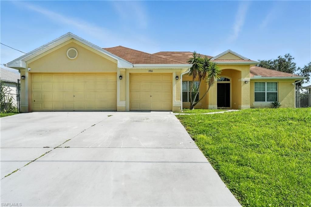 3916 4th ST SW, Lehigh Acres, FL 33976