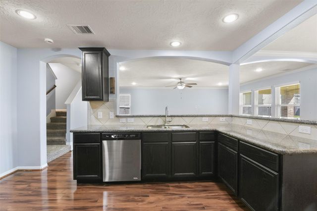 11711 Red Hummingbird Drive, Houston, TX 77047