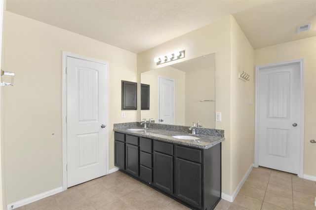 11711 Red Hummingbird Drive, Houston, TX 77047