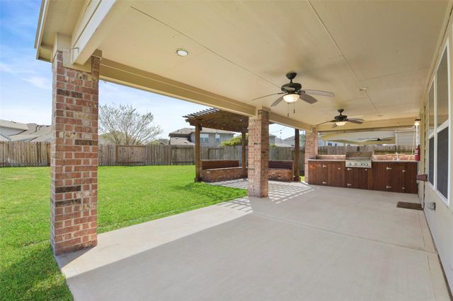 11711 Red Hummingbird Drive, Houston, TX 77047