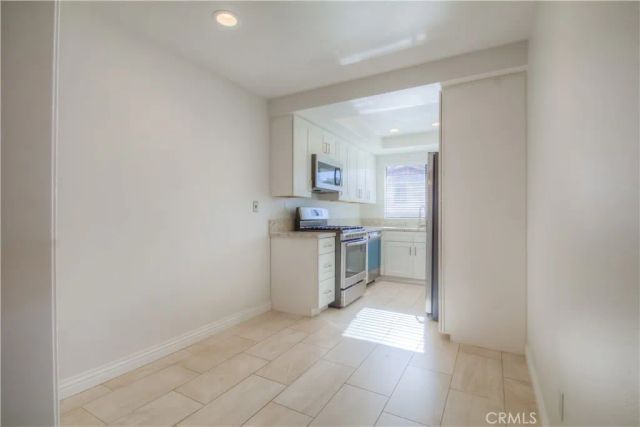 25261 Tanoak, Lake Forest, CA 92630