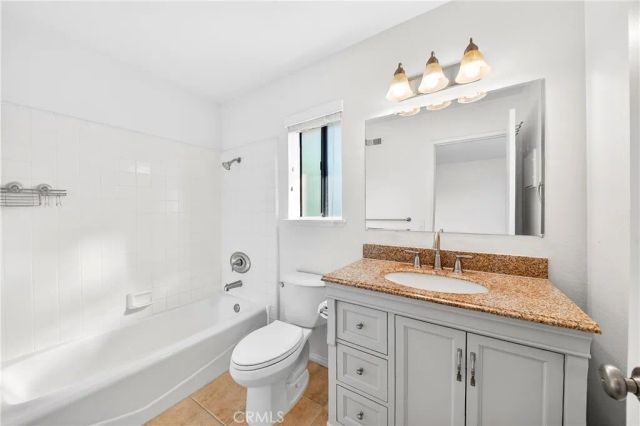 25261 Tanoak, Lake Forest, CA 92630
