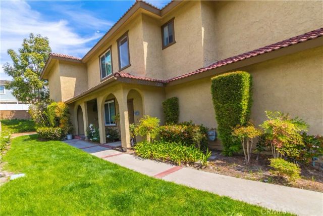 25261 Tanoak, Lake Forest, CA 92630