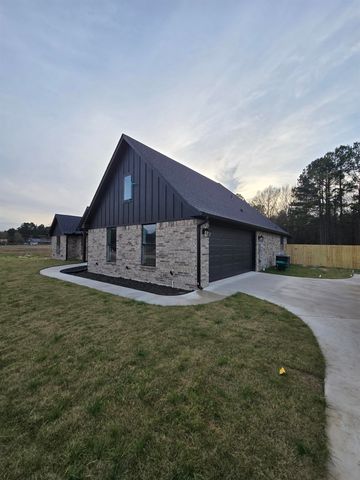 125 Pecan Trail, Kilgore, TX 75662