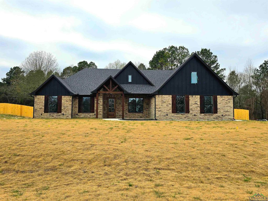 125 Pecan Trail, Kilgore, TX 75662