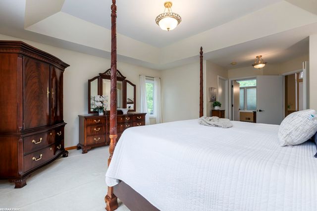 51205 Christine Court, Shelby Twp, MI 48316