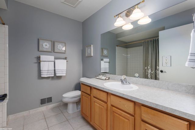 51205 Christine Court, Shelby Twp, MI 48316