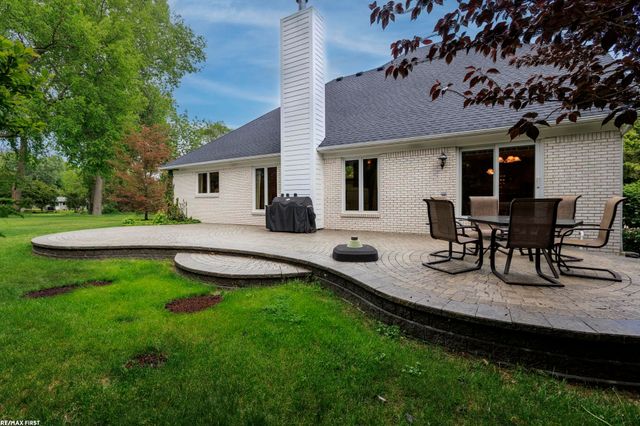 51205 Christine Court, Shelby Twp, MI 48316