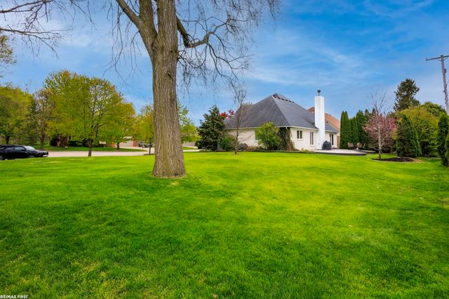 51205 Christine Court, Shelby Twp, MI 48316