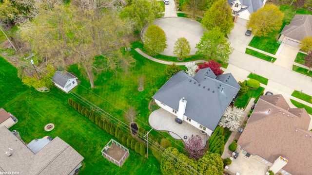 51205 Christine Court, Shelby Twp, MI 48316