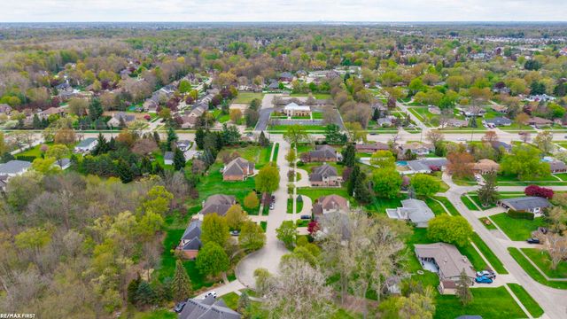 51205 Christine Court, Shelby Twp, MI 48316