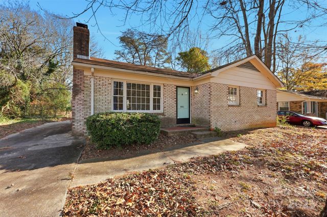 9901 Arbordale Avenue, Charlotte, NC 28215