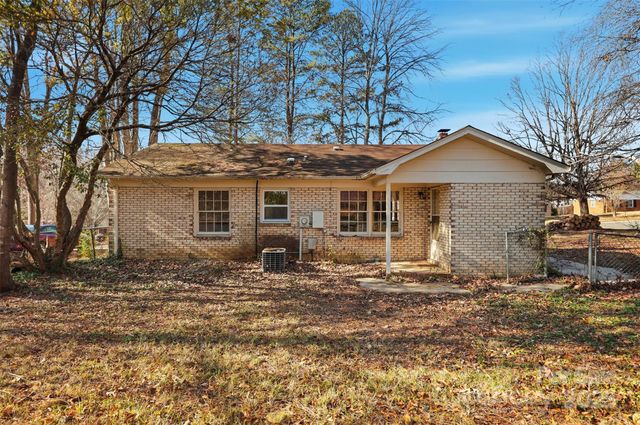 9901 Arbordale Avenue, Charlotte, NC 28215