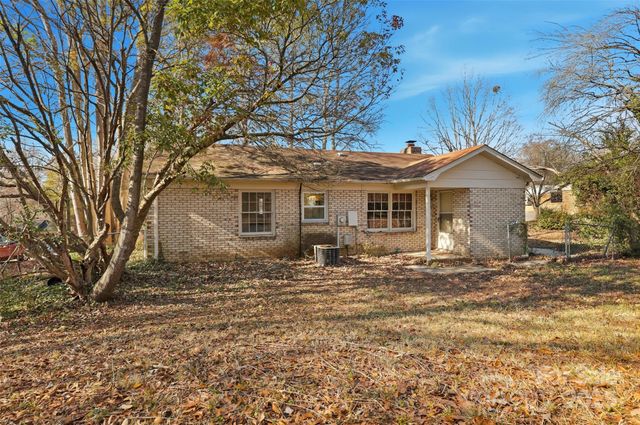 9901 Arbordale Avenue, Charlotte, NC 28215