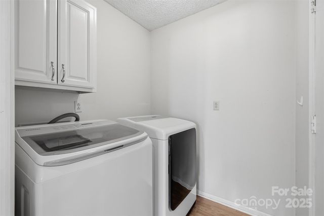 9901 Arbordale Avenue, Charlotte, NC 28215