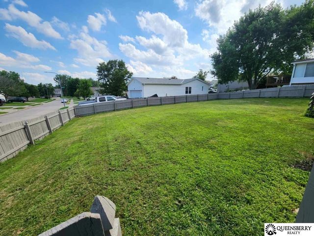 7903 Bartlett Street, Omaha, NE 68122